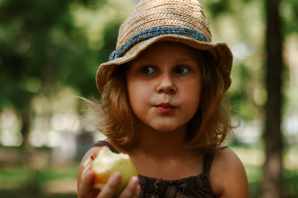 Portrait Child Apple His Hands Baby Years Old Eats Apple — Fotografia de Stock