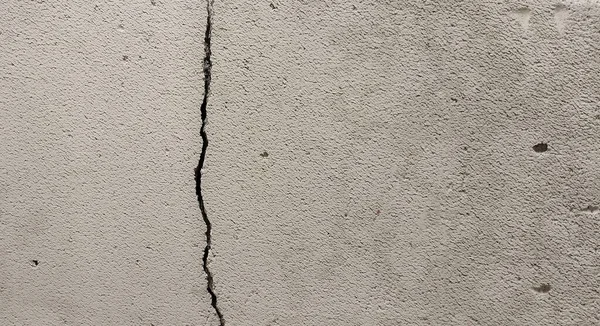 Daños Pared Hormigón Gris Grieta Vertical Izquierda — Foto de Stock