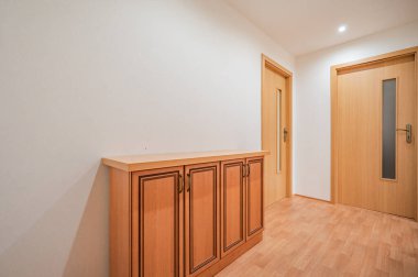 Boş bir daire. Düz yaşam.