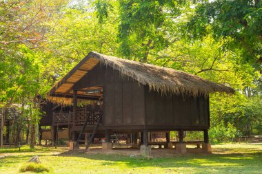 Baan Isan 30 yıl önce Tayland 'ın kuzeydoğusundan Isan halkının eski bir evi..