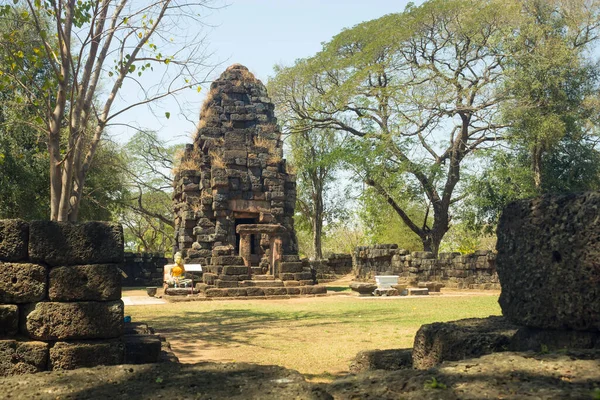 Mahathat Sítio Arqueológico Khmer Que Costumava Ser Hospital Foi Construído — Fotografia de Stock