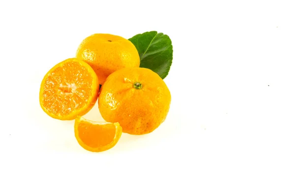 Oranje Fruit Geïsoleerd Witte Achtergrond — Stockfoto