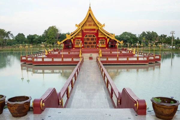 Wat Lahan Sai是泰国Buriram省的一座具有美丽建筑模型的寺庙 — 图库照片