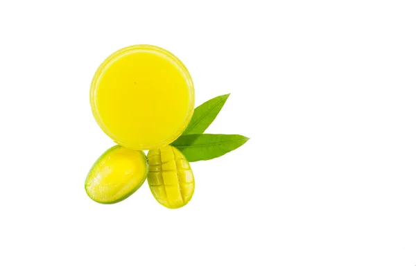 Mangosaft Isoliert Auf Weißem Hintergrund — Stockfoto