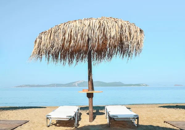 Beach umbrella — Stock Photo, Image