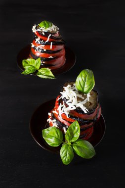 fırında patlıcan domates ile