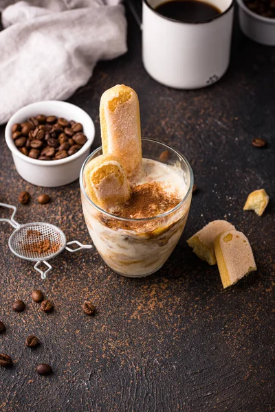 Tiramisu-ijs. Italiaans dessert — Stockfoto