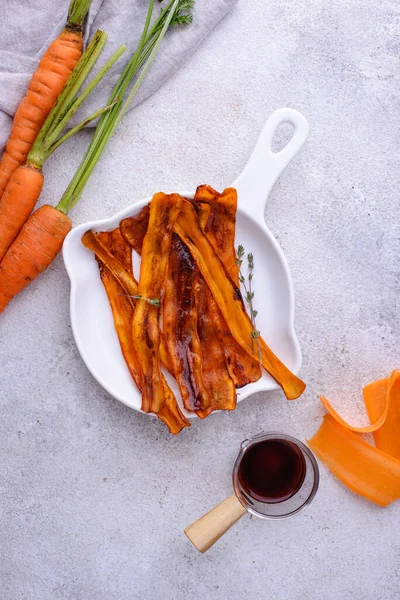 Растительный бекон из моркови — стоковое фото