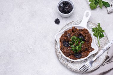 Kuru erikli sıcak et