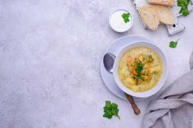 Patatesli sebze çorbası ve karnabahar.