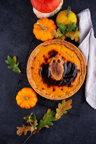 Pumpkin pie, traditional autumn food — Stock Photo, Image