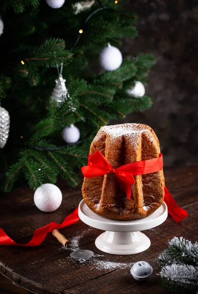 Traditional Christmas Italian cake pandoro — Photo