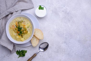 Patatesli sebze çorbası ve karnabahar.