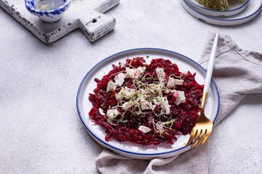 Pancar ve beyaz pancar salatası.