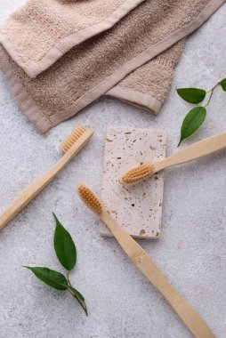 Bambu diş fırçası, sıfır atık bakım ürünü.