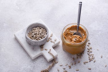 Ayçiçeği yağı ya da tereyağı. Hipoalerjenik yayılma