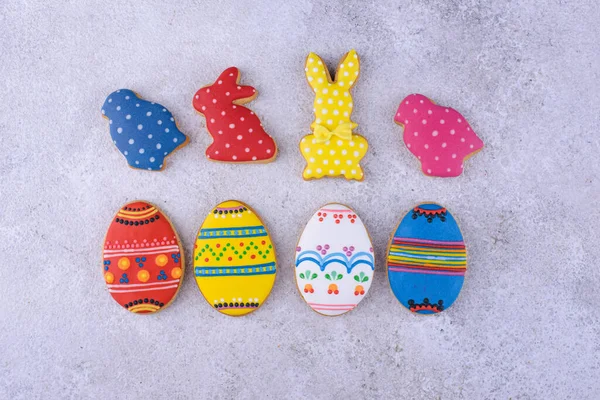复活节饼干,鸡蛋和兔子的形状 — 图库照片