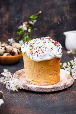 Geleneksel Paskalya Pastası Kulich.