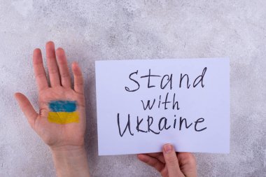 Ukrayna 'daki savaşı bayrak renkleriyle durdurun