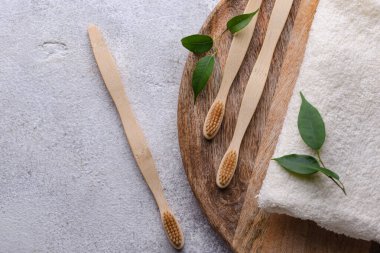 Bambu diş fırçası, sıfır atık bakım ürünü.