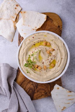 Hummus from chickpeas and pita bread.