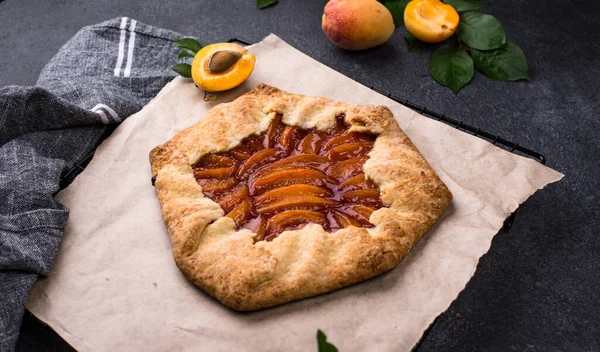 Sweet homemade galette pie with apricots — Stock Photo, Image