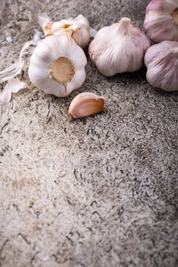 Masada taze organik sarımsak