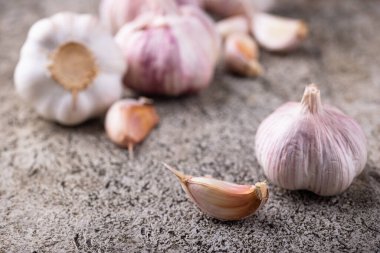 Masada taze organik sarımsak