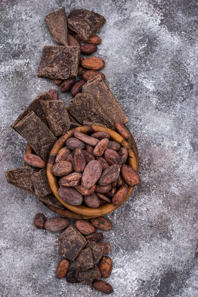 Natürliches Kakaopulver Kakaobohnen Und Stücke Dunkler Schokolade — Stockfoto