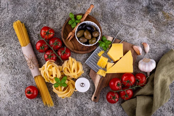 Italian Food Cooking Background Pasta Cheese Tomatoes Basil — Stock Photo, Image