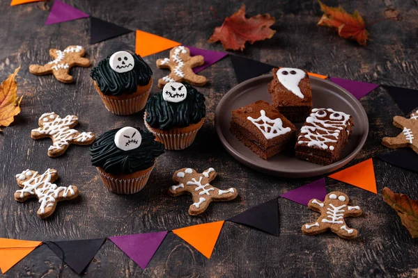 Set Scary Halloween Desserts Mummy Cookies Monster Cupcakes Ghost Brownie — Stock Photo, Image