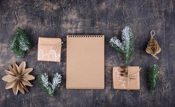 Christmas Composition Empty Craft Notebook New Year Resolution List Concept — Foto de Stock