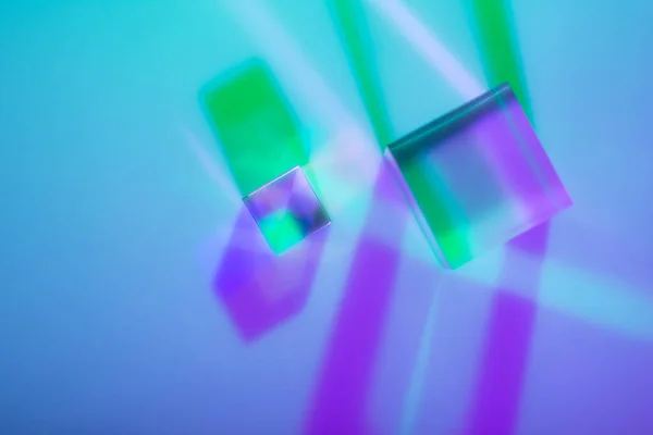 Prisma Cristallo Ottico Effetto Luminoso Olografico Multicolore — Foto Stock