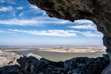 Stapylton Dağı Zirvesi gözcüsü - Grampians Ulusal Parkı, Victoria, Avustralya