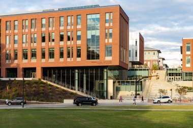 Clemson, SC - 2021: Wilbur O. ve Clemson Üniversitesi Kampüsü 'ndeki Ann Powers İş Koleji