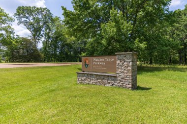 Ridgeland, MS-Mayıs 2022: Natchez Trace Parkway işareti
