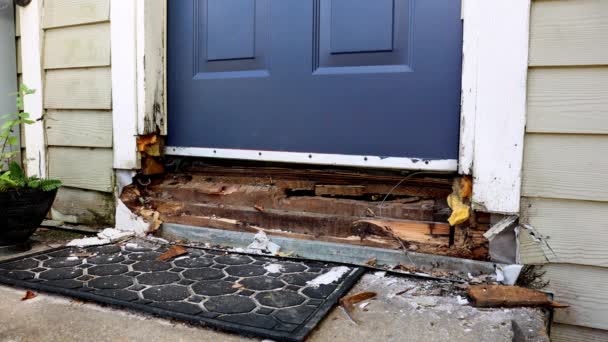 Door Frame Rotten Wood Damaged Water — стоковое видео