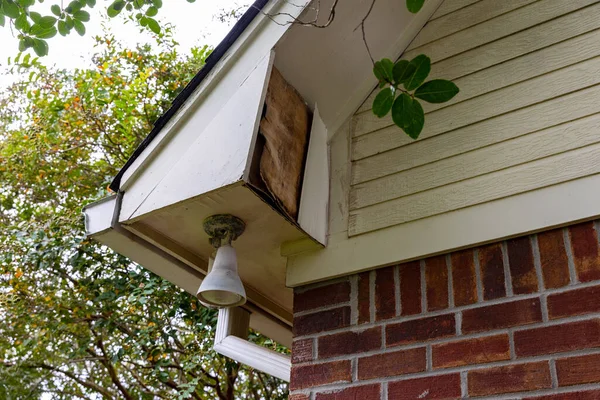 Legno Marcio Tavole Casa Soffit Fascia — Foto Stock