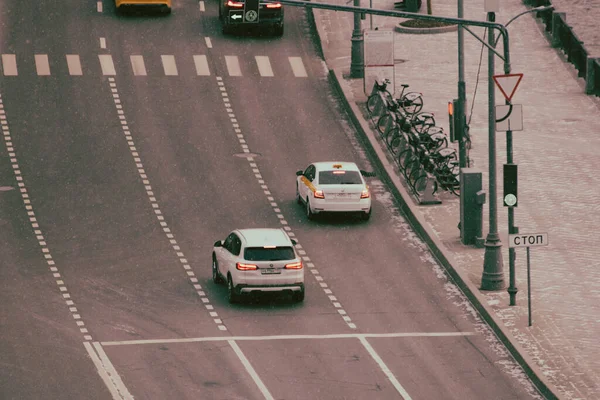 Αυτοκίνητα Στο Δρόμο — Φωτογραφία Αρχείου