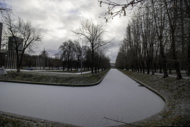 Rusya 'dan Moskova' ya güzel bir park manzarası.