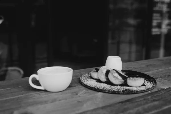 Panqueques Queso Con Una Taza Partidos Caseros Tradicionales Ucranianos Rusos — Foto de Stock