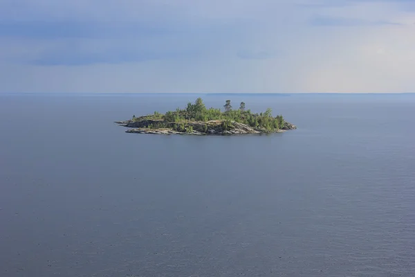 Einsame Insel, ladoga-see, karelien — Stockfoto