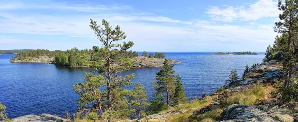 Isla del desierto, lago Ladoga, Karelia — Foto de Stock