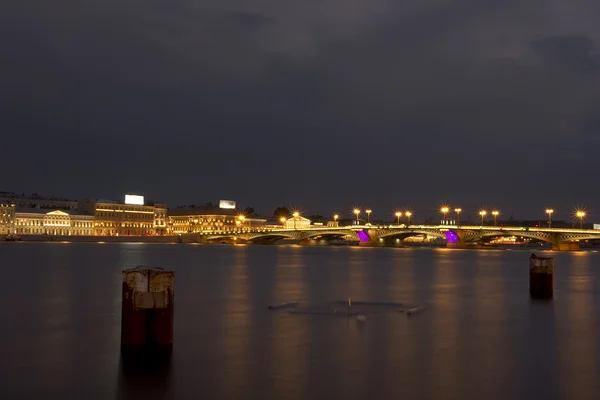 Noite São Petersburgo, Rússia — Fotografia de Stock