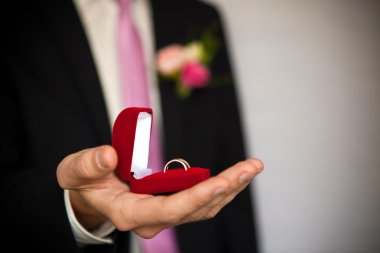 damat hoding yüzük