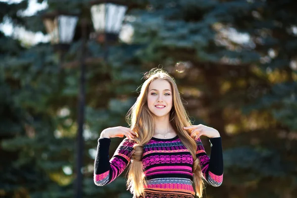 Mooie vrouw. — Stockfoto