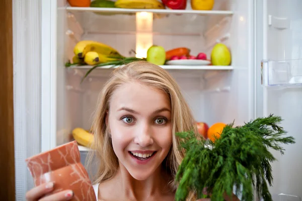 Woman with vegetables — Stock Photo, Image