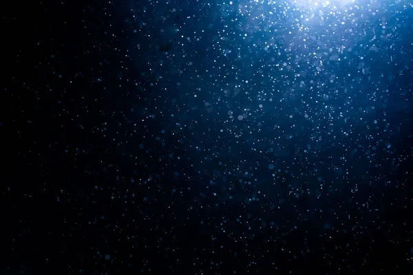 Blue Particles Black Background Cinematic Atmosphere Glittering Sparkling Bokeh Overlay — Stock Photo, Image