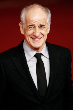 Toni servillo