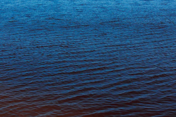 Wasseroberfläche Mit Reflexion Der Meereswellen — Stockfoto